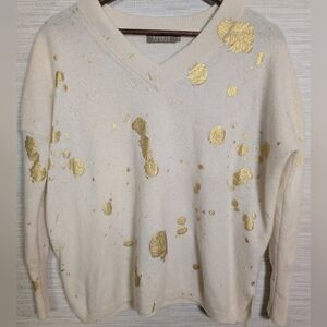 Brodie Cashmere Cream and Gold V-Neck Sweater